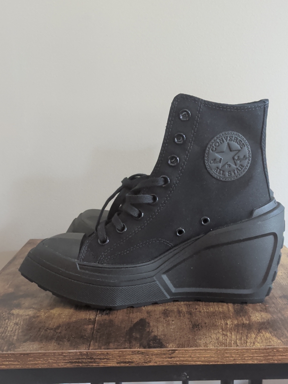 Converse Chuck 70 De Luxe Wedge Black Sneakers